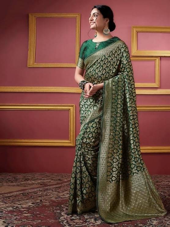     			Saadhvi Silk Woven Saree With Unstitched Blouse Piece ( Lime Green )
