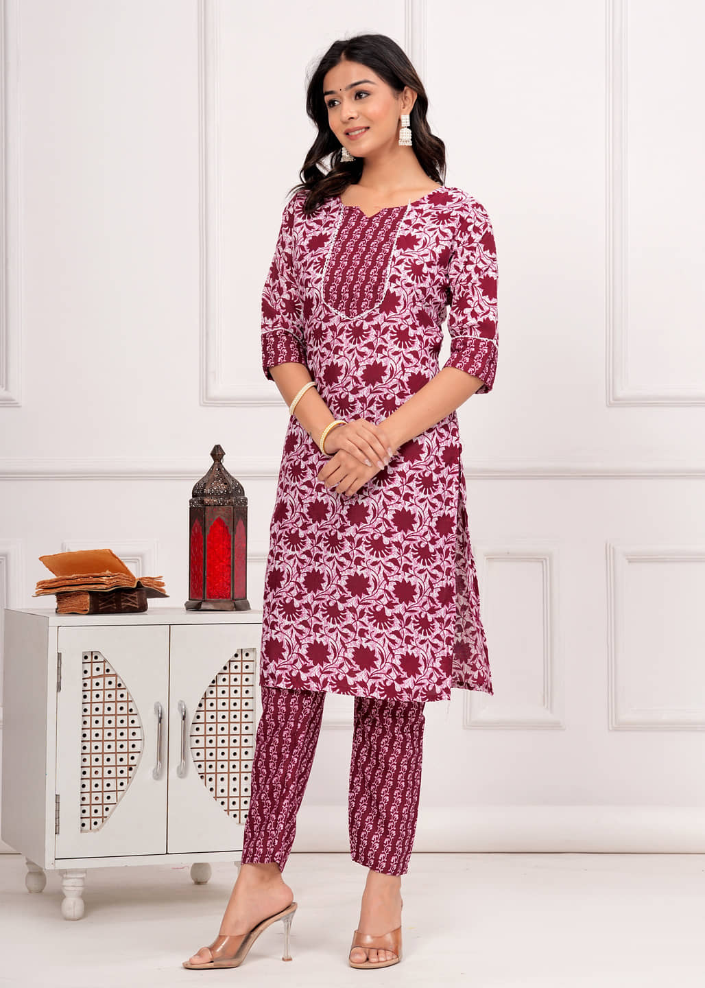 YAGNIK FASHION Women Cotton Printed Straight Kurti With Pants ( Maroon )
