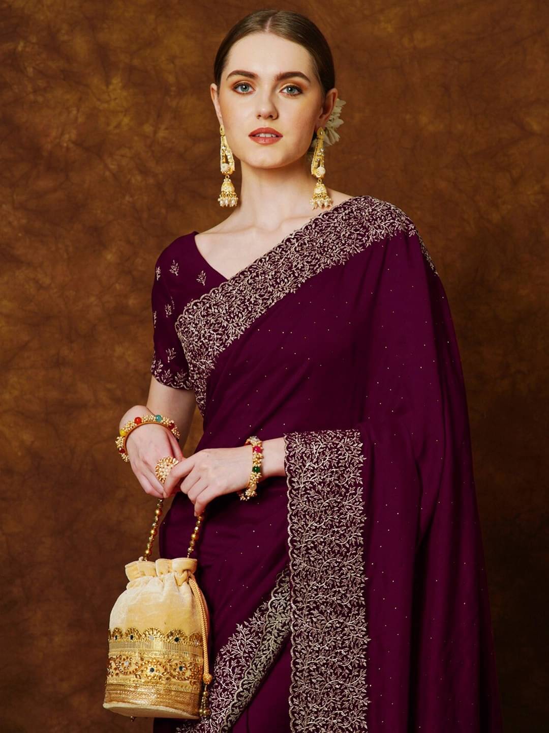     			Prazvika Satin Embellished Jamdani Saree With Unstitched Blouse Piece ( Purple )