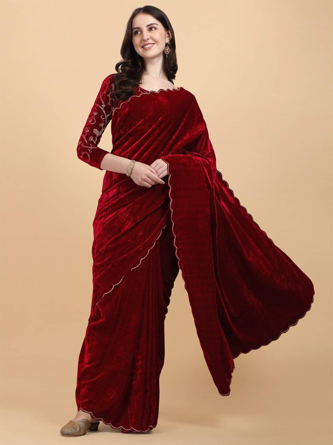 Prazvika Velvet Solid Jamdani Saree With Unstitched Blouse Piece ( Red ) Prazvika Velvet Solid Jamdani Saree With Unstitched Blouse Piece ( Red )