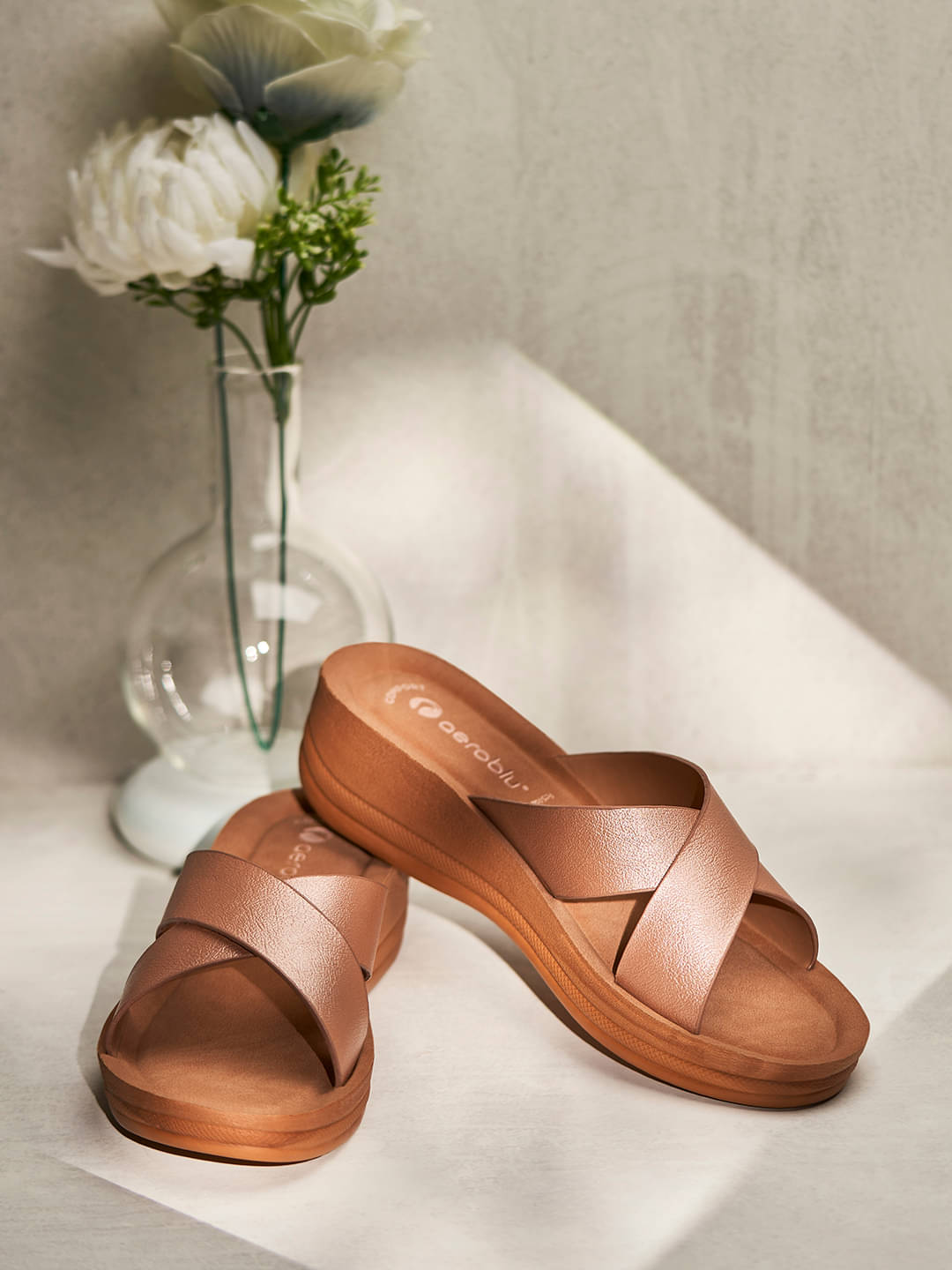     			Aeroblu Peach Women's Slipper