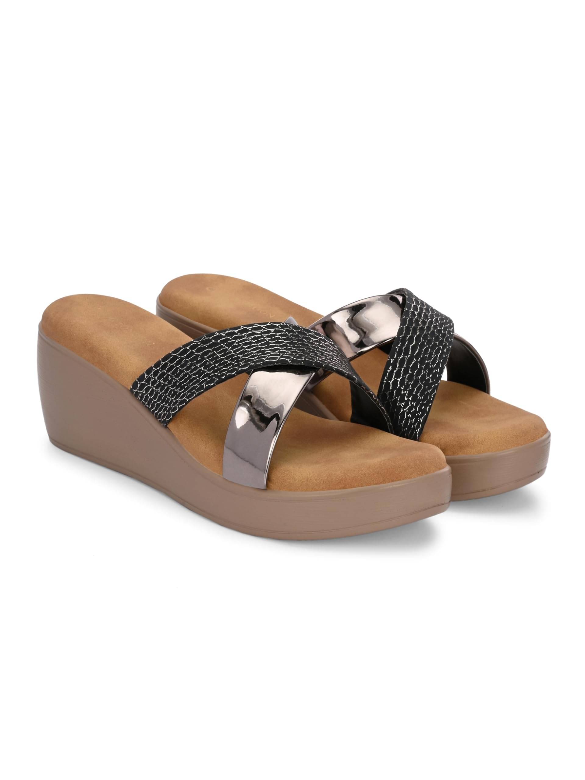     			CLOG LONDON Black Women's Slip On Heels