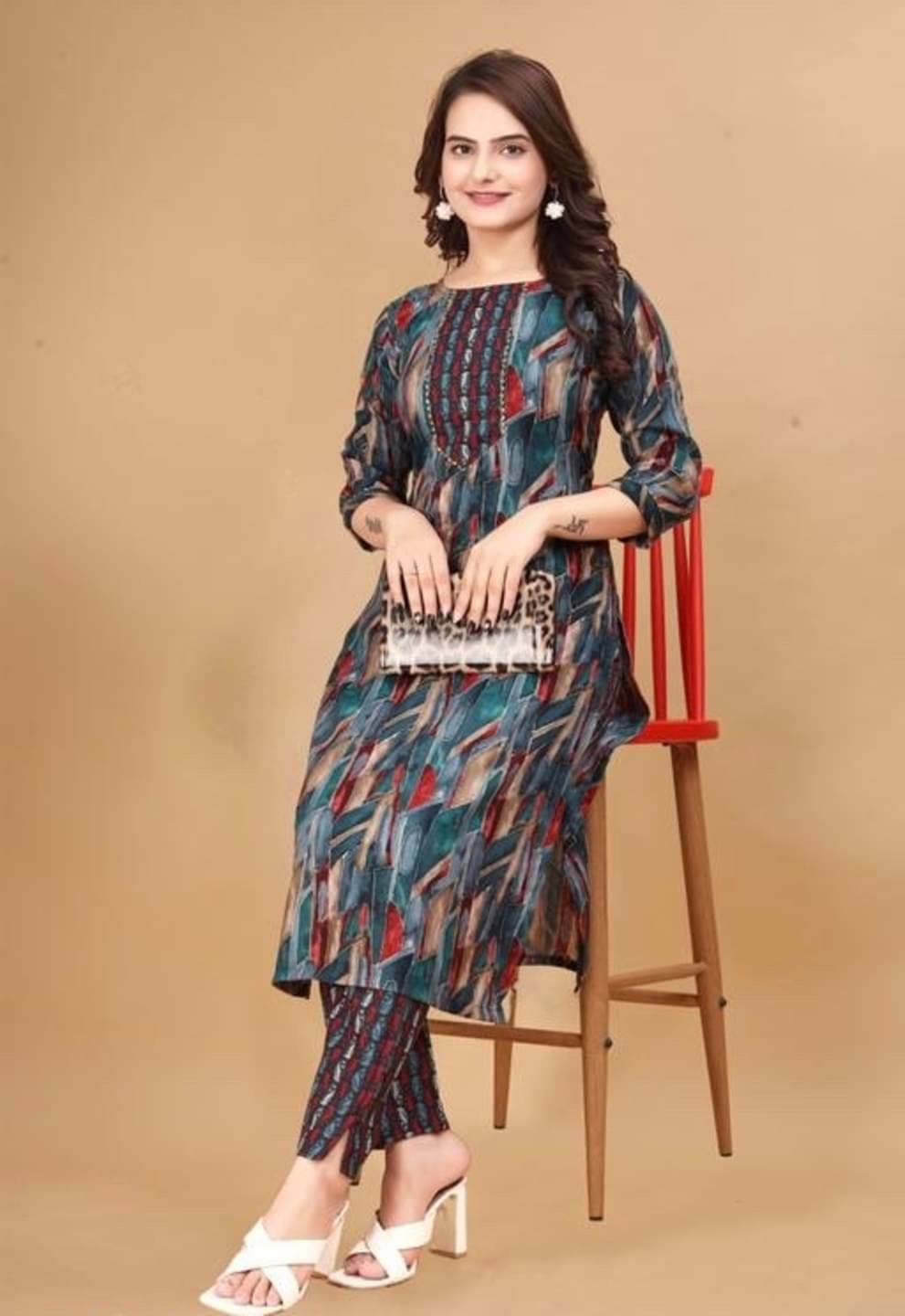     			Jinal Creation Women Cotton Blend Self Design Straight Kurti With Pants ( Dark Green )