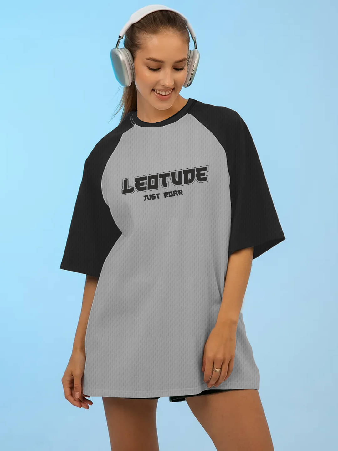     			Leotude Women Cotton Blend Printed Oversized Fit Round Neck T-Shirt ( Grey )