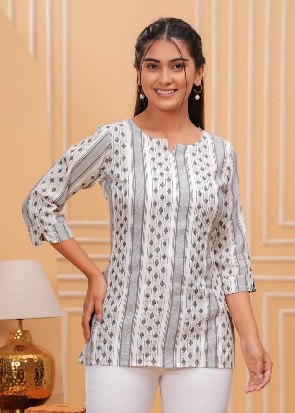 Pingaksh Women Cotton Printed Straight Kurti ( Grey ) Pingaksh Women Cotton Printed Straight Kurti ( Grey )