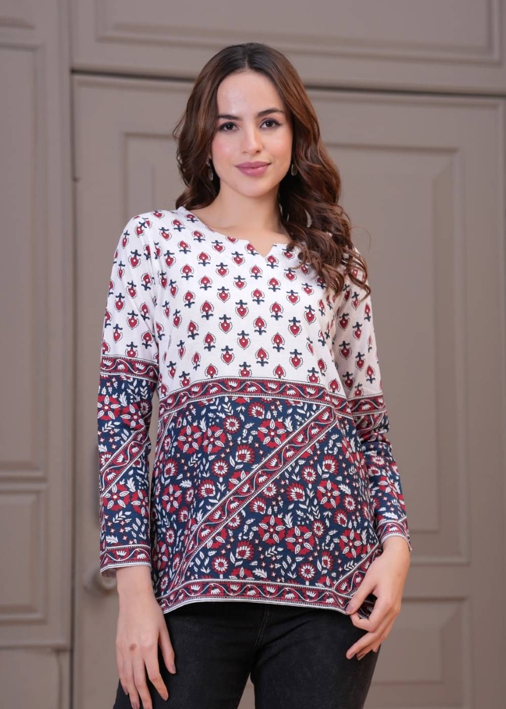     			Pingaksh Women Cotton Printed Straight Kurti ( Maroon )