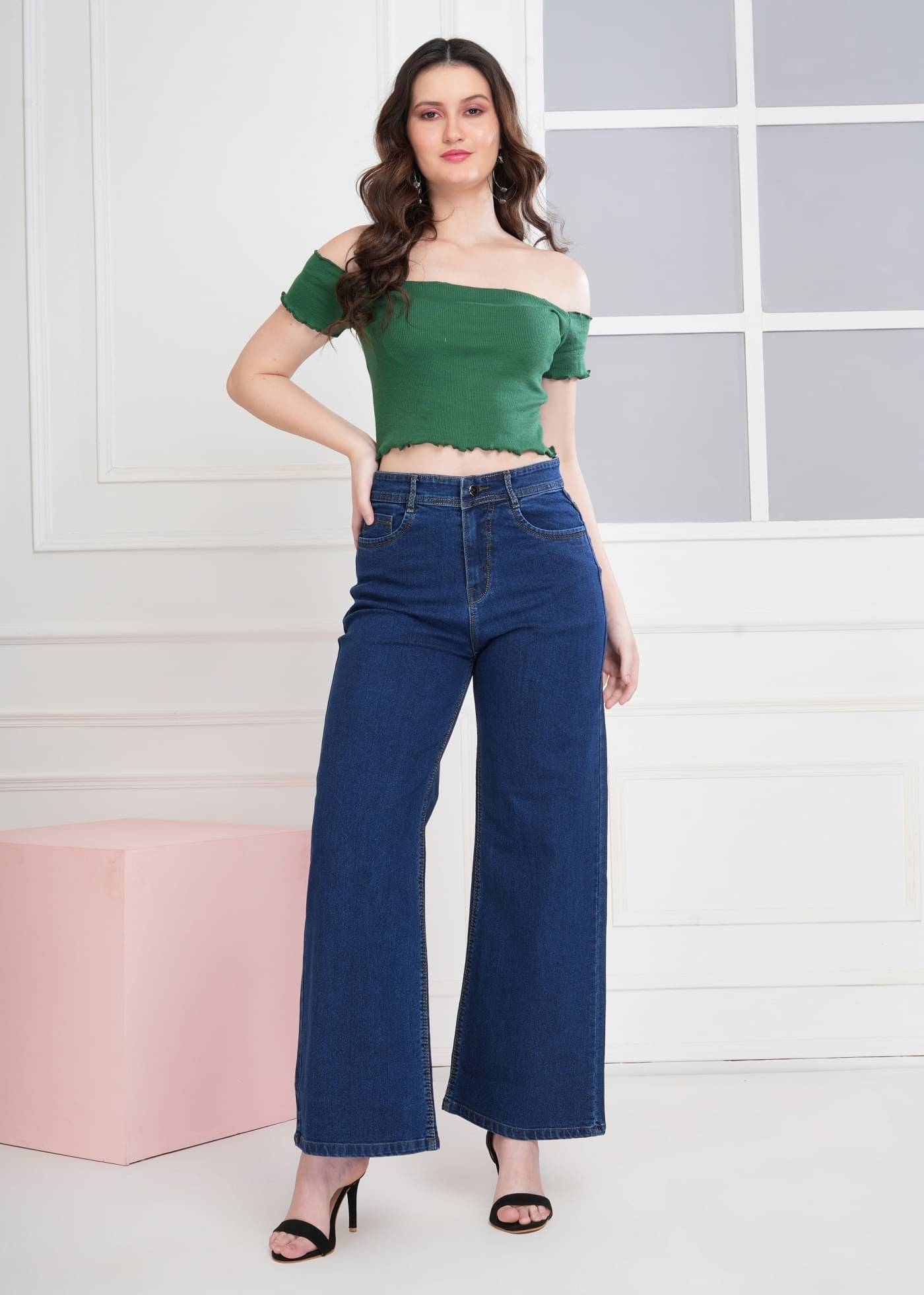     			VOLVIERA Women's Regular Fit High-Rise Jeans ( Blue )