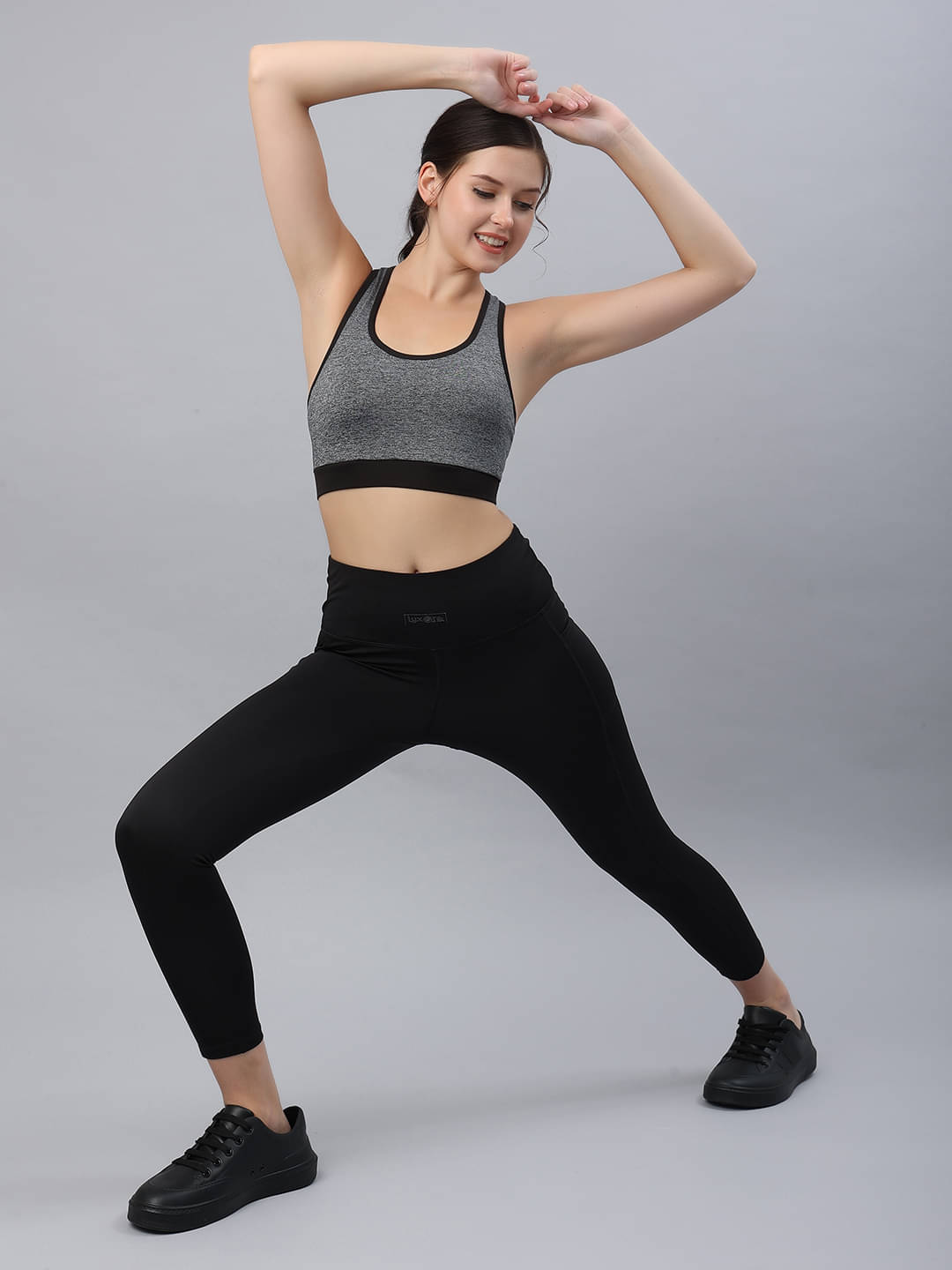     			LUXORA Grey Polyester Removable Padding Women's Sports Bra ( Pack of 1 )