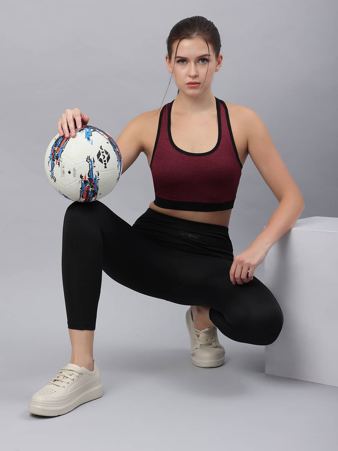     			LUXORA Maroon Polyester Removable Padding Women's Sports Bra ( Pack of 1 )