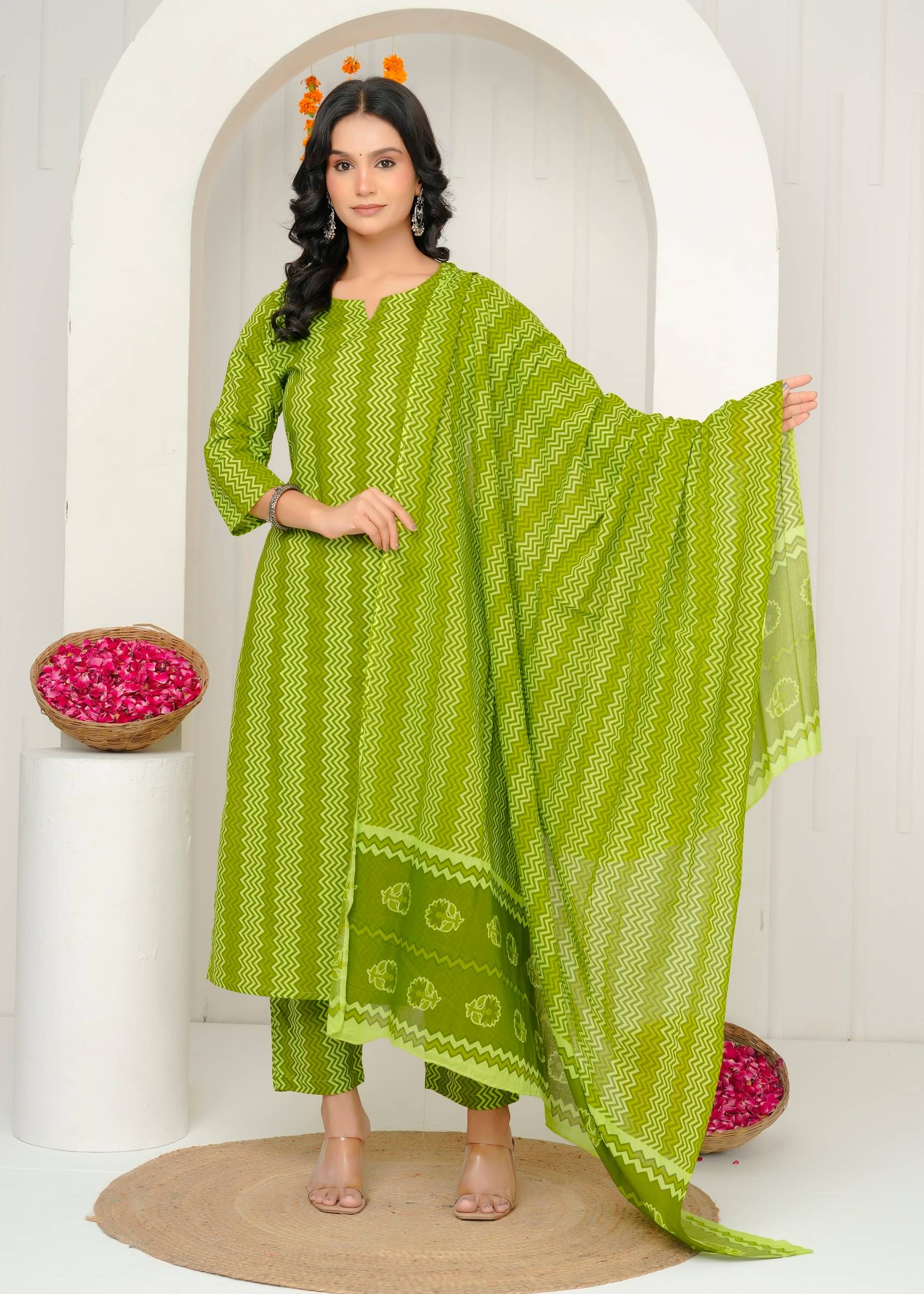     			VESTIMENTO Women Cotton Printed A-line Kurti With Pants ( Mint Green )