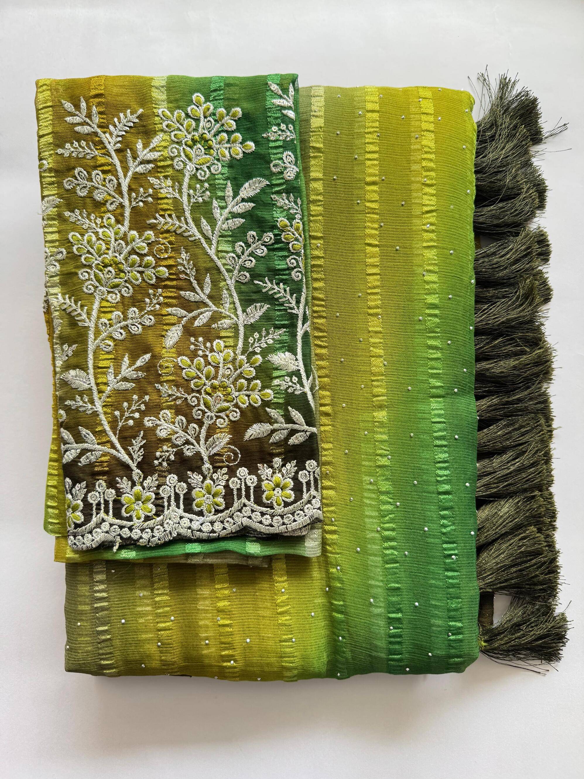 AB Silk Georgette Solid Leheriya Saree With Unstitched Blouse Piece ( Green,Brown ) AB Silk Georgette Solid Leheriya Saree With Unstitched Blouse Piece ( Green,Brown )