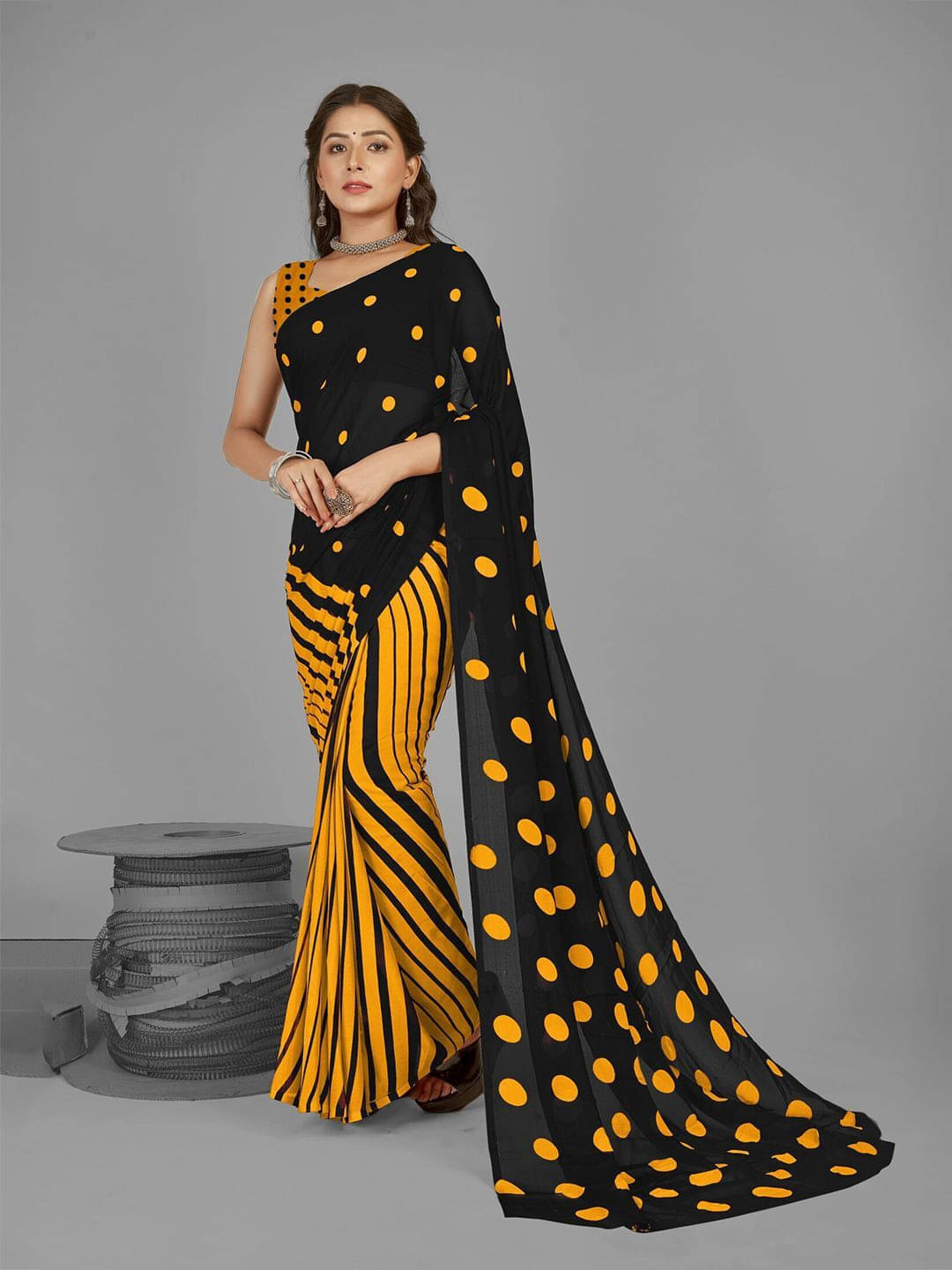 ANAND SAREES Georgette Printed Saree With Unstitched Blouse Piece ( Black ) ANAND SAREES Georgette Printed Saree With Unstitched Blouse Piece ( Black )