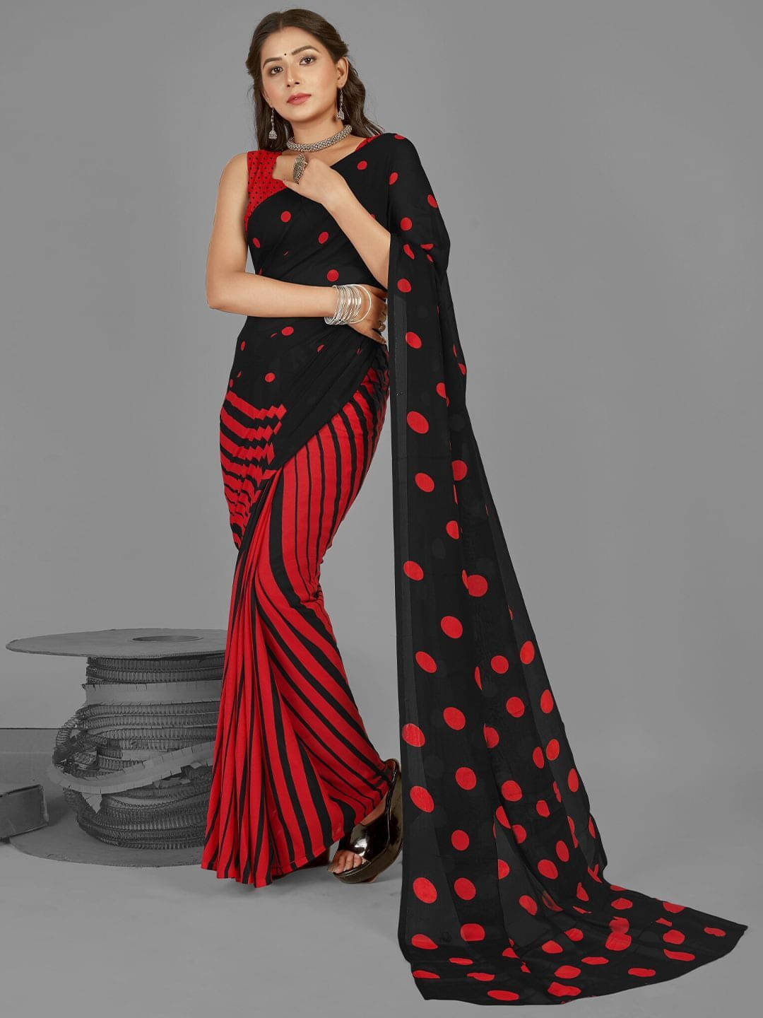 ANAND SAREES Georgette Printed Saree With Unstitched Blouse Piece ( Red ) ANAND SAREES Georgette Printed Saree With Unstitched Blouse Piece ( Red )