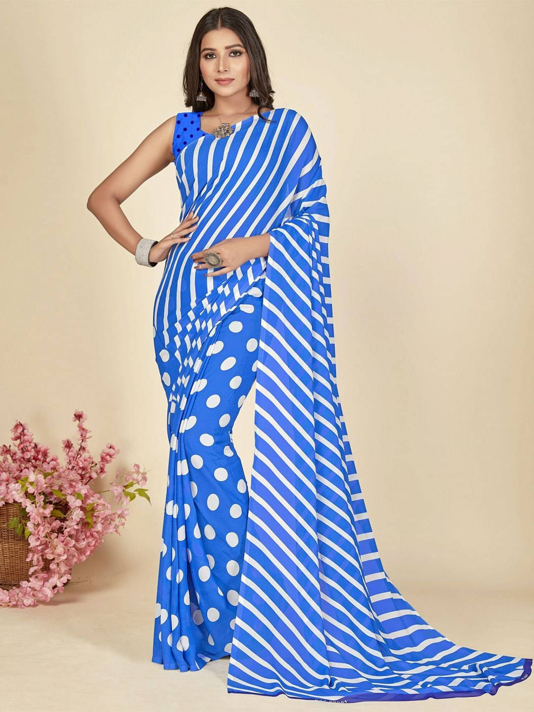 ANAND SAREES Georgette Printed Saree With Unstitched Blouse Piece ( Blue ) ANAND SAREES Georgette Printed Saree With Unstitched Blouse Piece ( Blue )