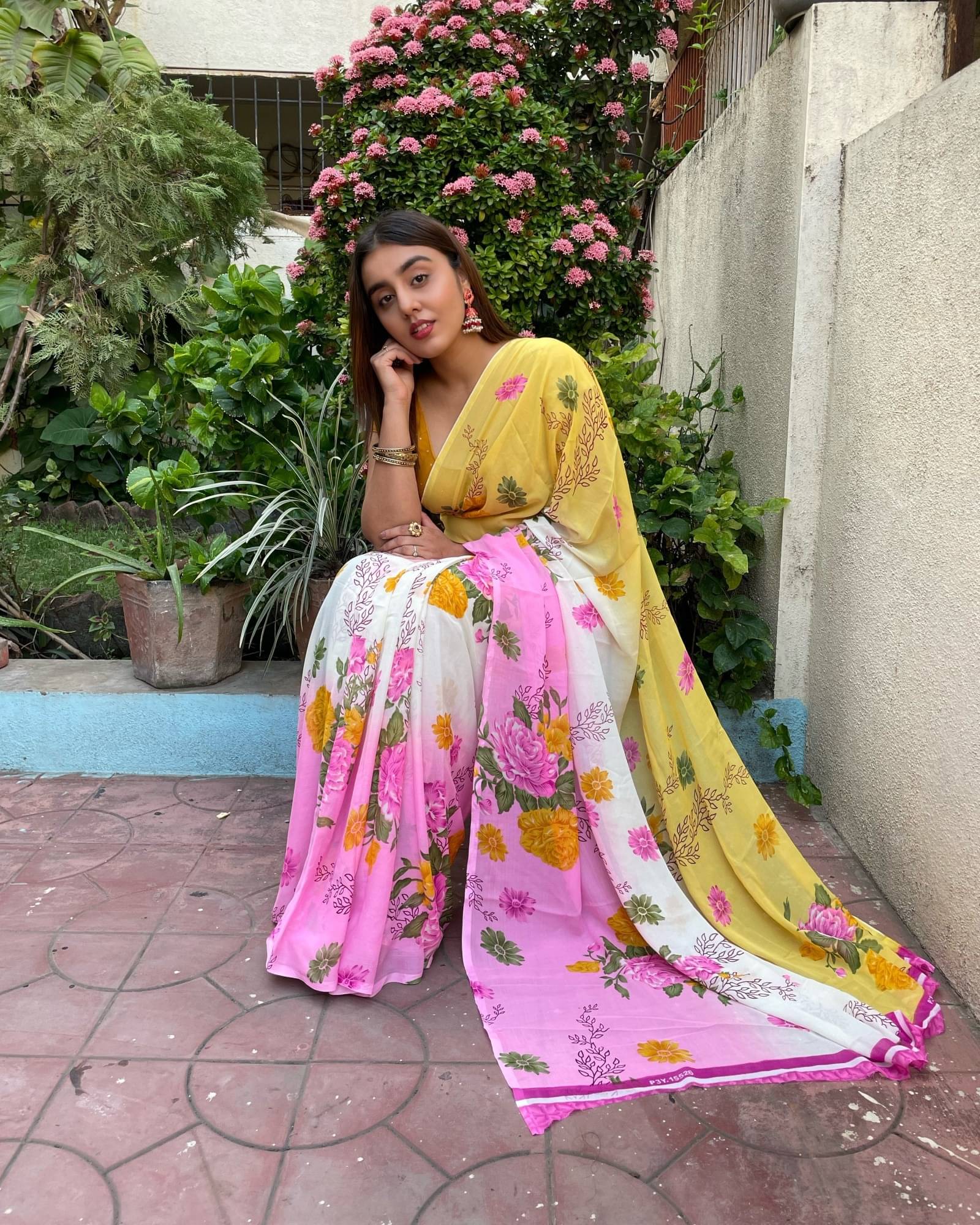 ANAND SAREES Georgette Printed Saree With Unstitched Blouse Piece ( Pink ) ANAND SAREES Georgette Printed Saree With Unstitched Blouse Piece ( Pink )