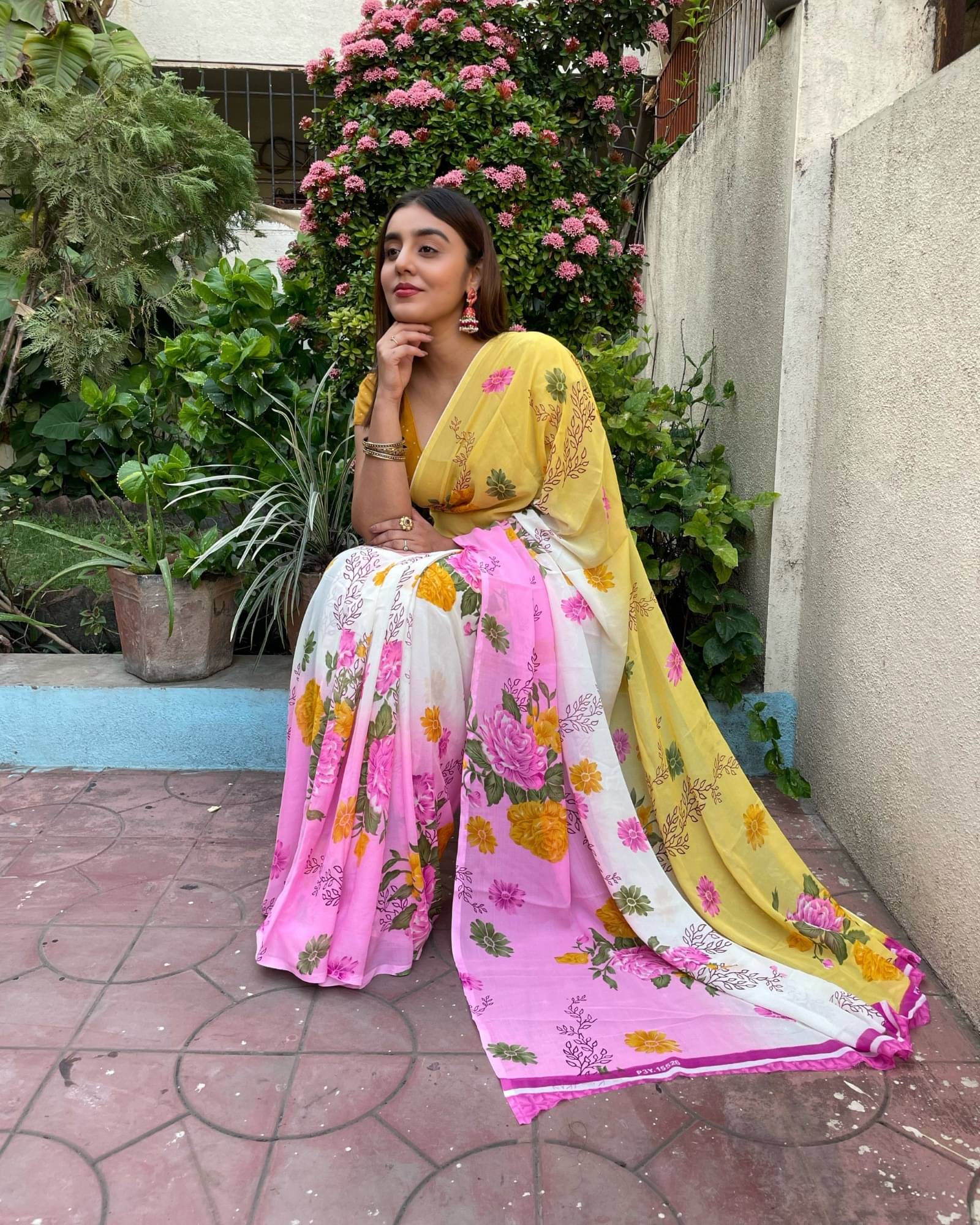ANAND SAREES Georgette Printed Saree With Unstitched Blouse Piece ( Pink ) ANAND SAREES Georgette Printed Saree With Unstitched Blouse Piece ( Pink )