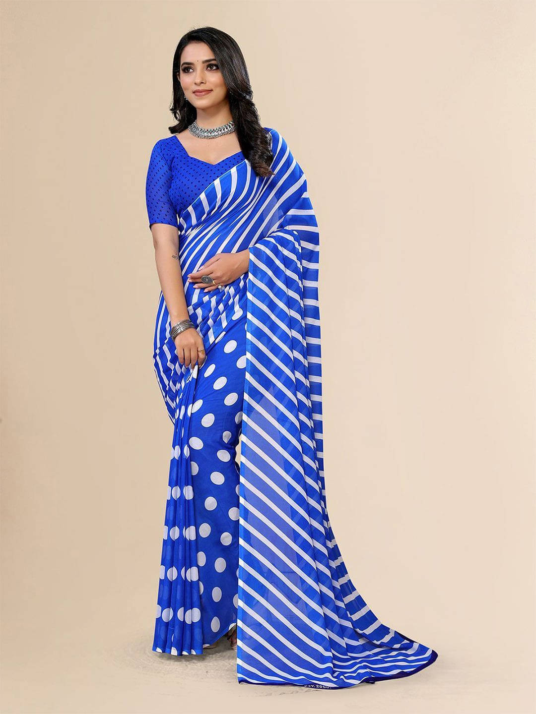 ANAND SAREES Georgette Printed Saree With Unstitched Blouse Piece ( Blue ) ANAND SAREES Georgette Printed Saree With Unstitched Blouse Piece ( Blue )