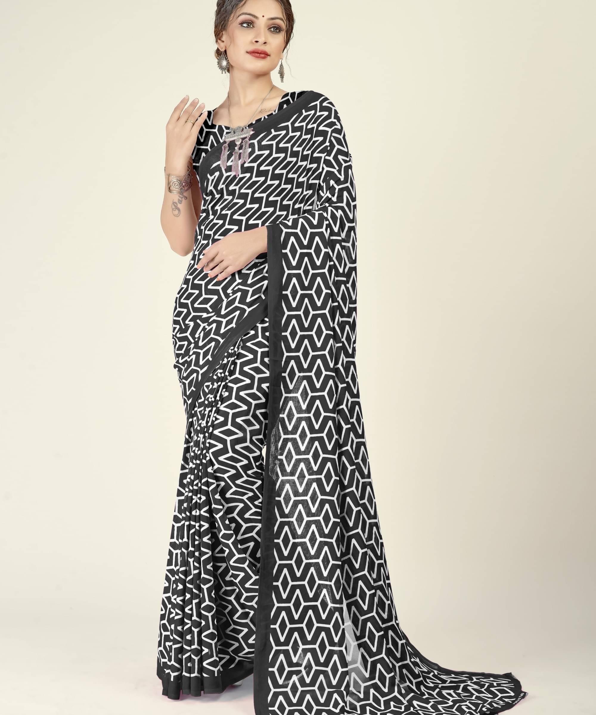     			ANAND SAREES Georgette Printed Saree With Unstitched Blouse Piece ( Black )