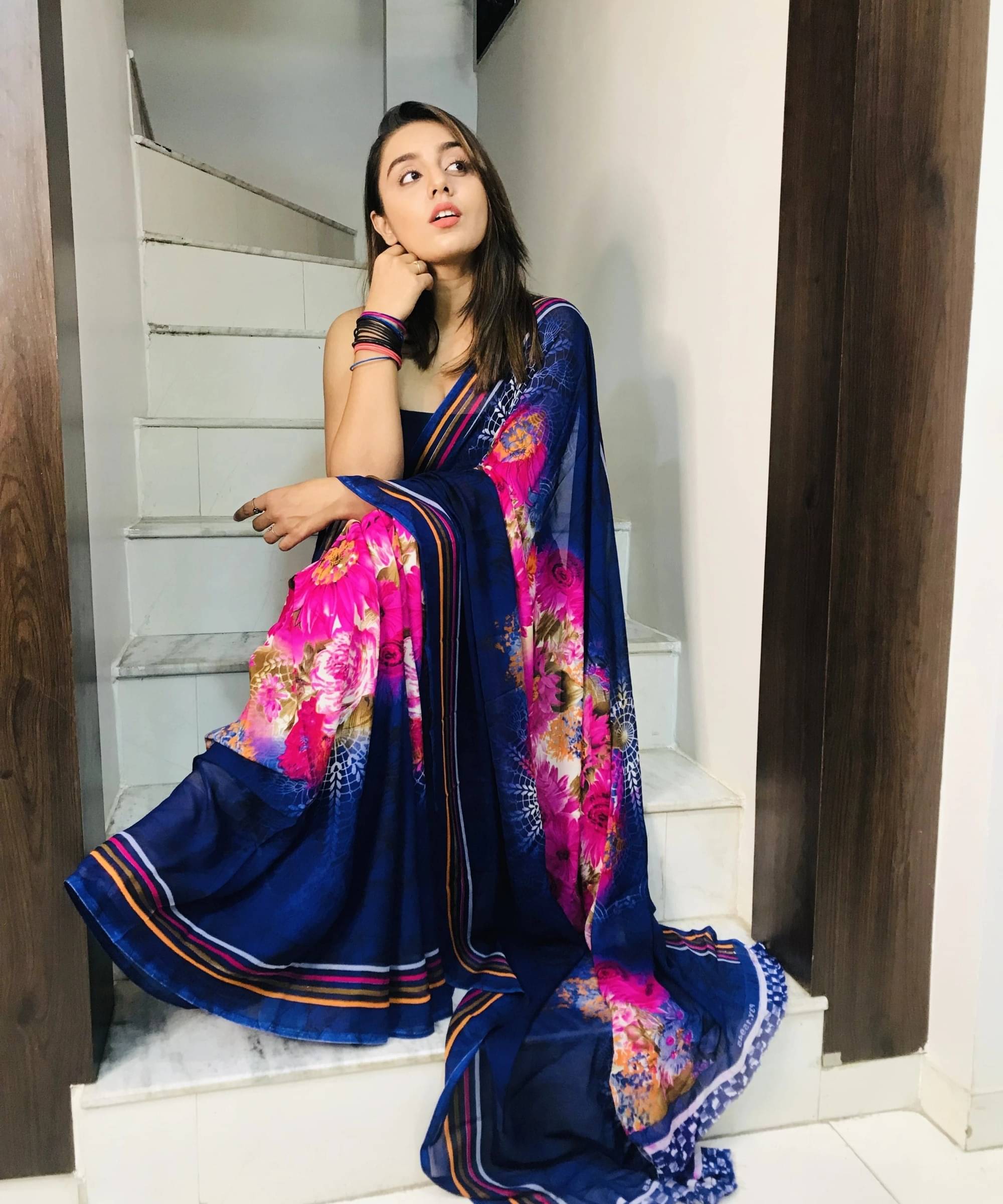 ANAND SAREES Georgette Printed Saree With Unstitched Blouse Piece ( Multicolor ) ANAND SAREES Georgette Printed Saree With Unstitched Blouse Piece ( Multicolor )
