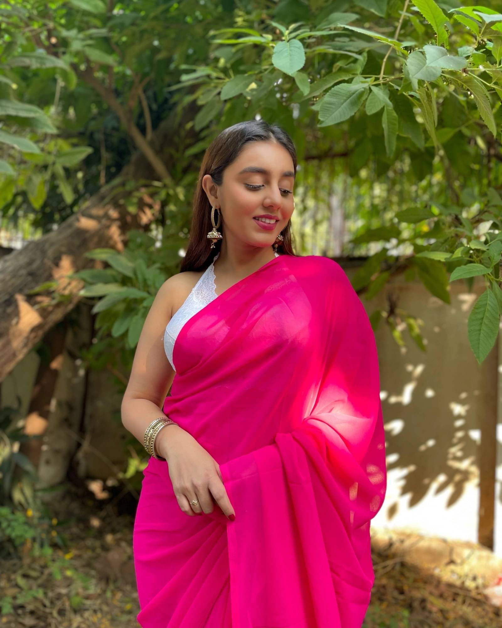 ANAND SAREES Georgette Solid Saree With Unstitched Blouse Piece ( Pink ) ANAND SAREES Georgette Solid Saree With Unstitched Blouse Piece ( Pink )