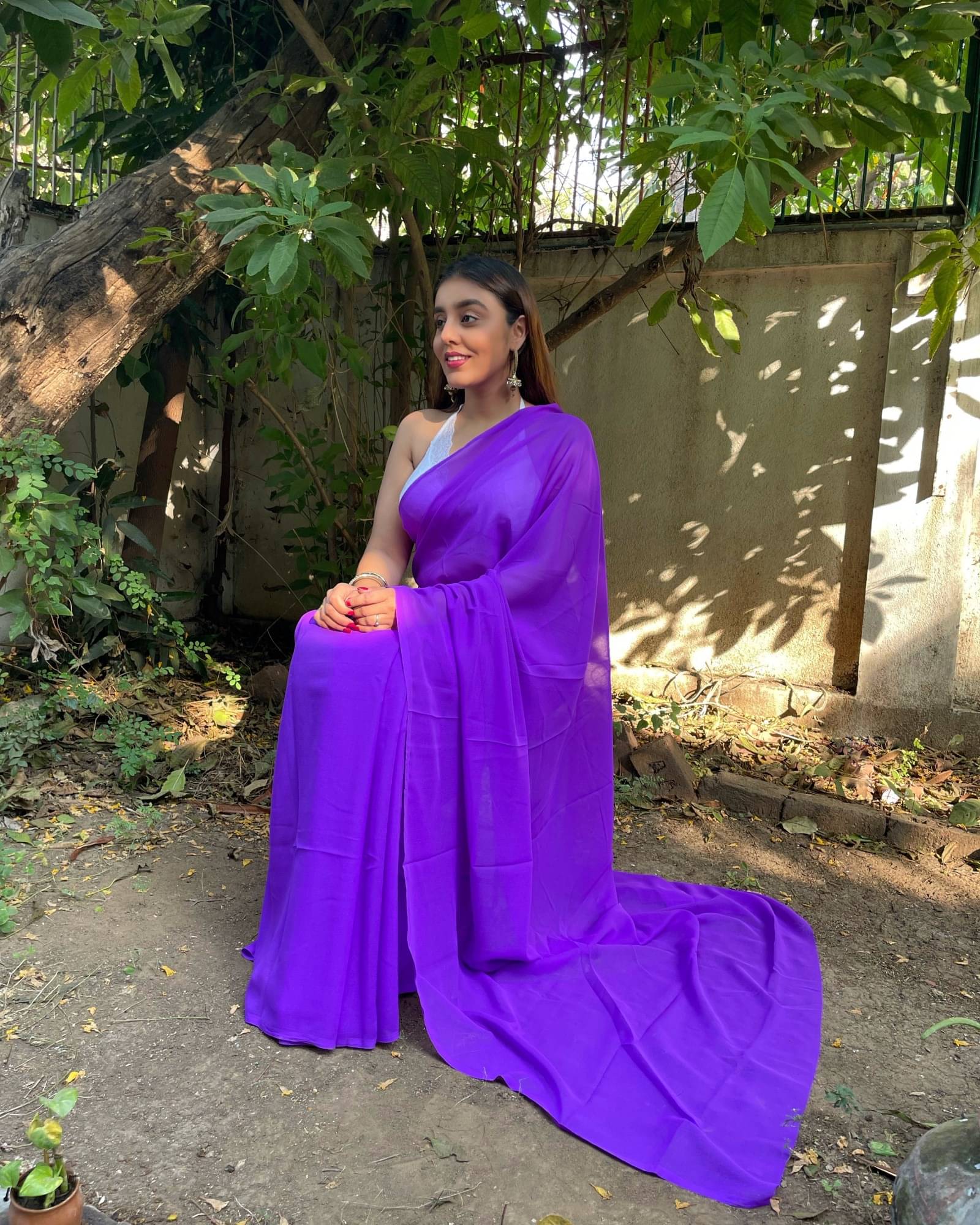 ANAND SAREES Georgette Solid Saree With Unstitched Blouse Piece ( Purple ) ANAND SAREES Georgette Solid Saree With Unstitched Blouse Piece ( Purple )