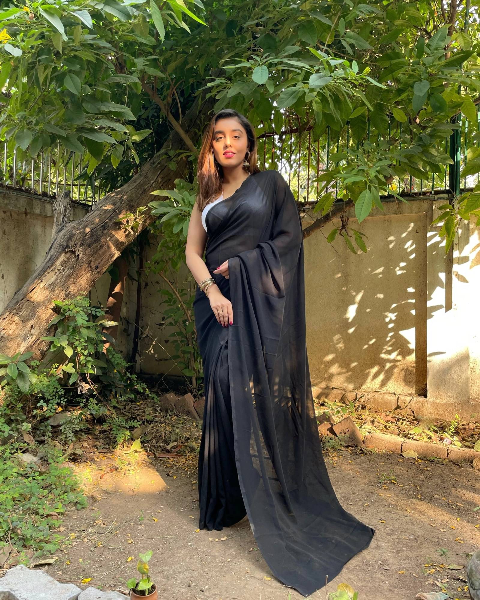     			ANAND SAREES Georgette Solid Saree With Unstitched Blouse Piece ( Black )