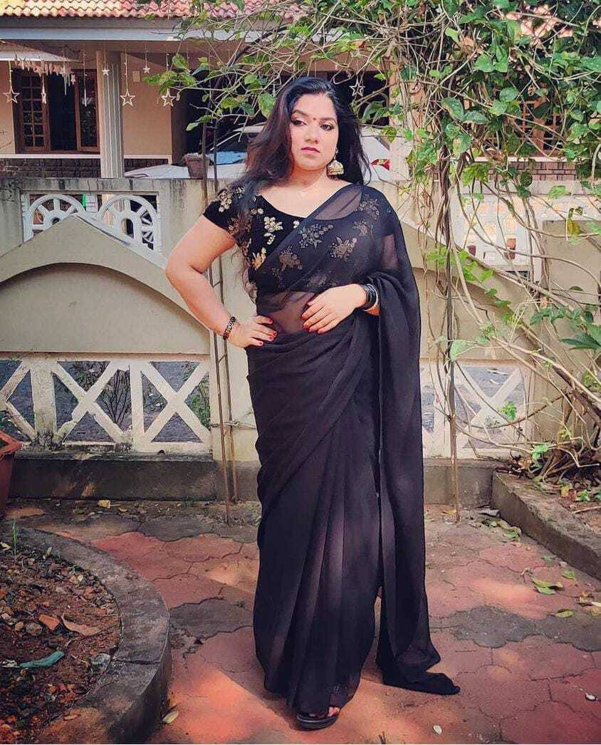     			ANAND SAREES Georgette Solid Saree With Unstitched Blouse Piece ( Black )