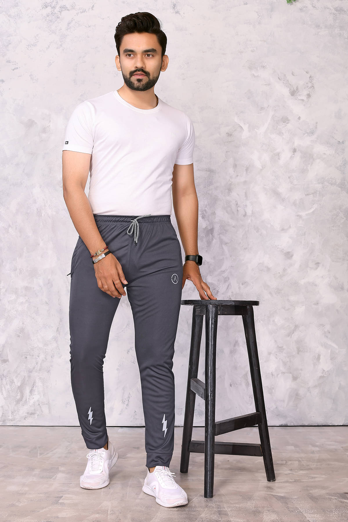 ANAND SAREES Grey Lycra Men's Trackpants ( Pack of 1 )     			ANAND SAREES Grey Lycra Men's Trackpants ( Pack of 1 )