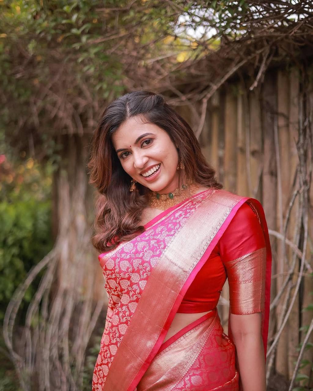 fab woven Art Silk Woven Kanjeevaram Sarees With Unstitched Blouse Piece ( Pink ) - Sarees | Buy online on ZillyBuy
