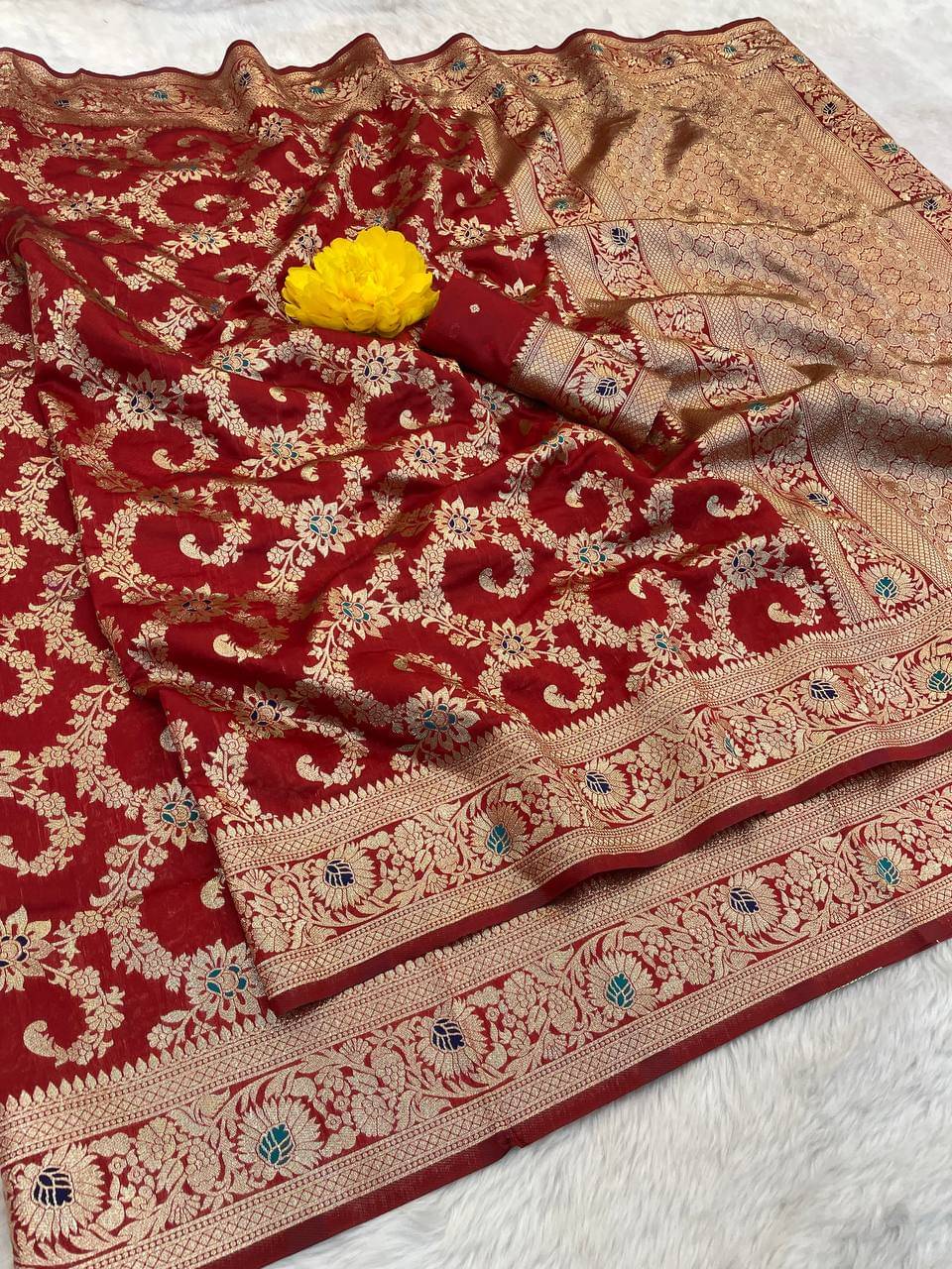     			fab woven Art Silk Woven Kanjeevaram Sarees With Unstitched Blouse Piece ( Red )