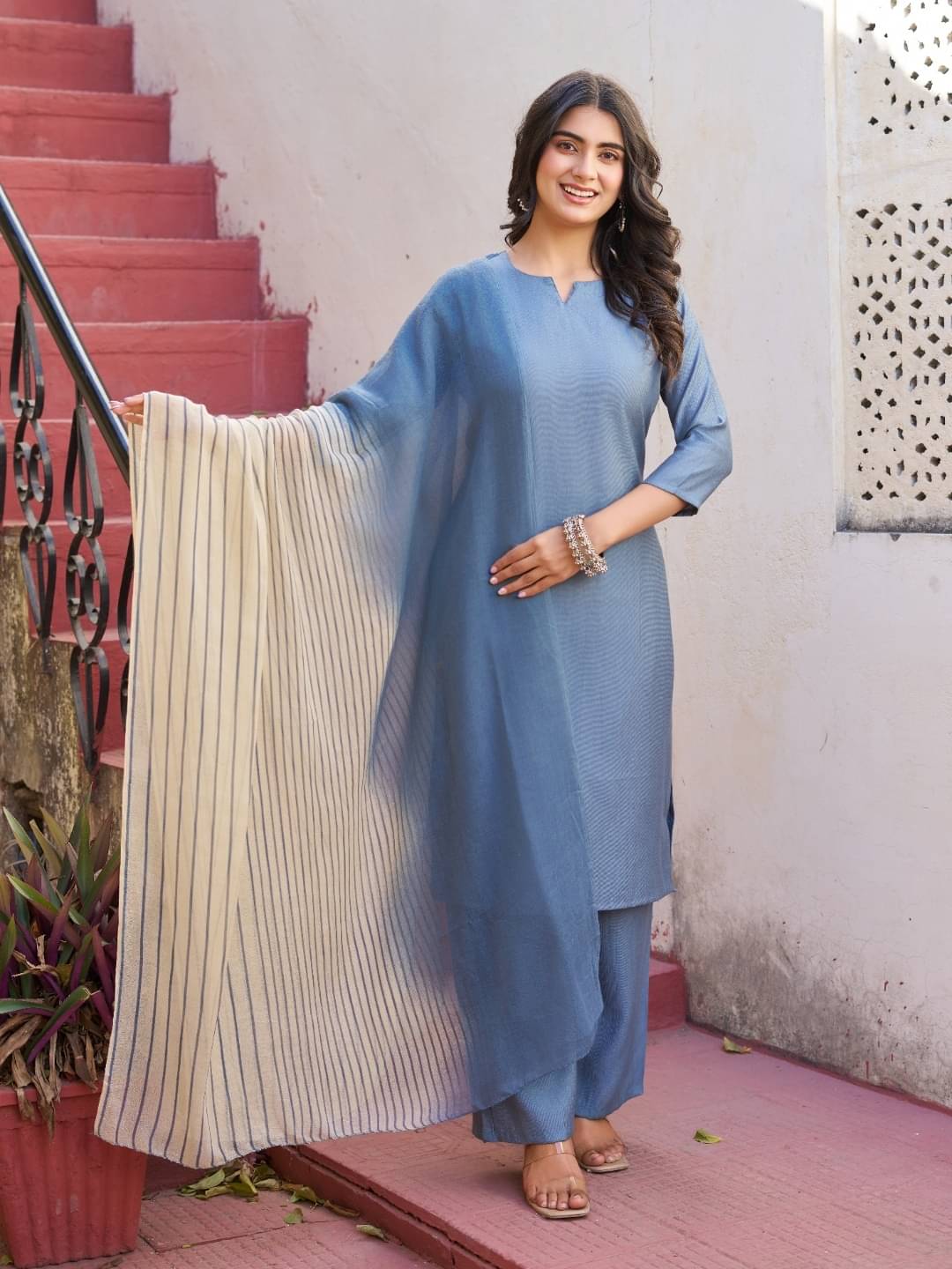 Jinal Creation Women Cotton Blend Self Design Straight Kurti With Palazzo ( Grey ) Jinal Creation Women Cotton Blend Self Design Straight Kurti With Palazzo ( Grey )