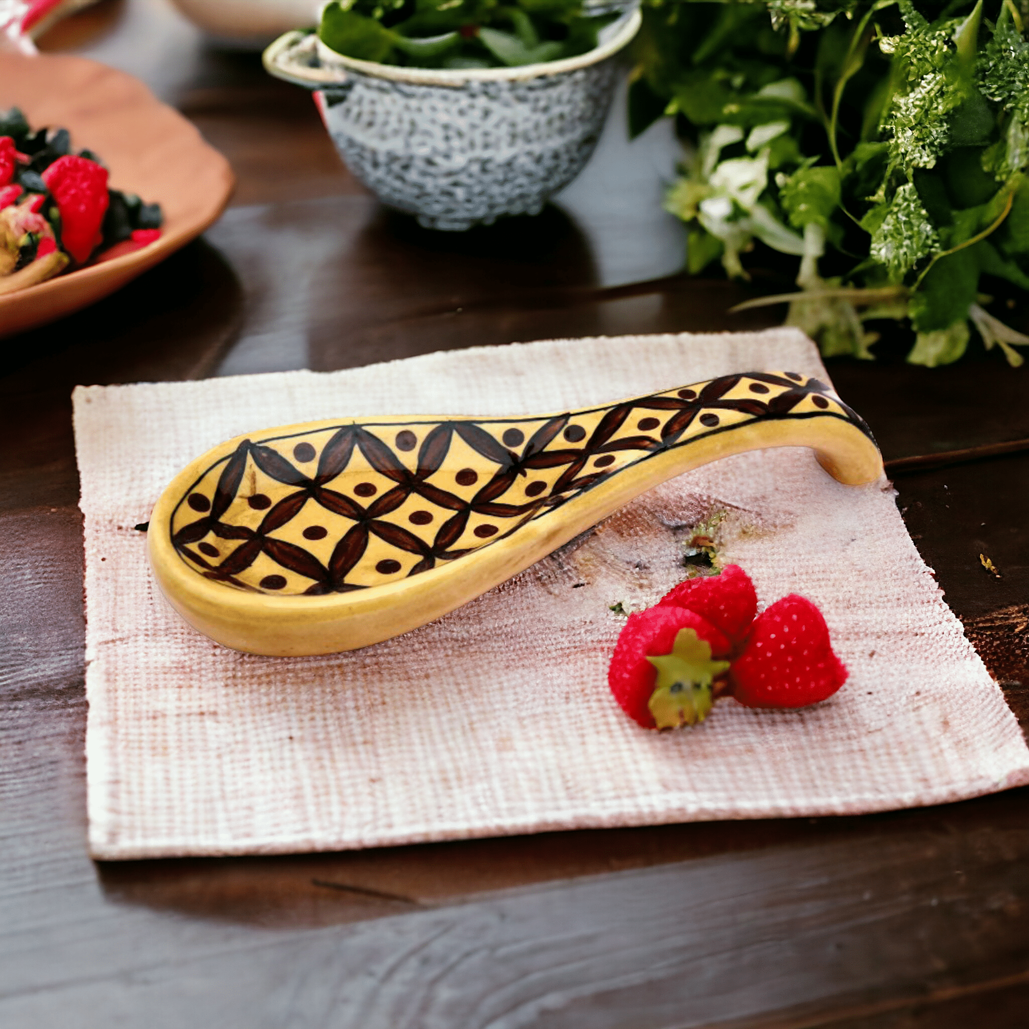 Malaikah Golded Brown Printed Long Spoon Rest Ceramic Table Spoon Brown ( Pack of 1 ) Malaikah Golded Brown Printed Long Spoon Rest Ceramic Table Spoon Brown ( Pack of 1 )
