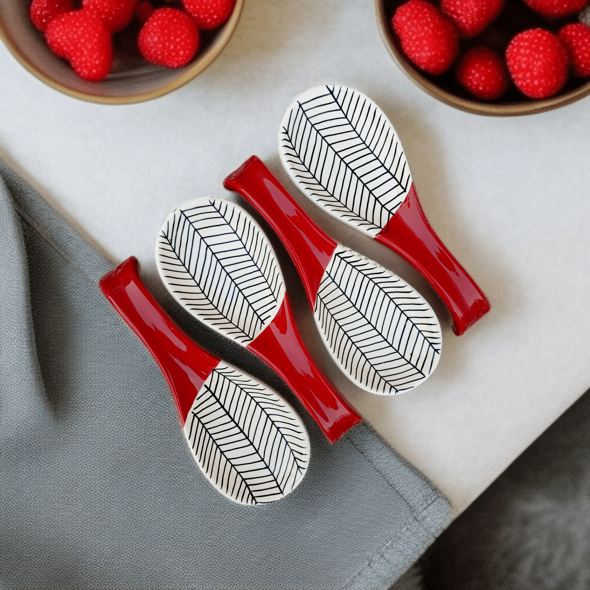     			Malaikah Red Zbra Lng Spn Rst Ceramic Printed Cutlery Holder Red ( Pack of 4 )