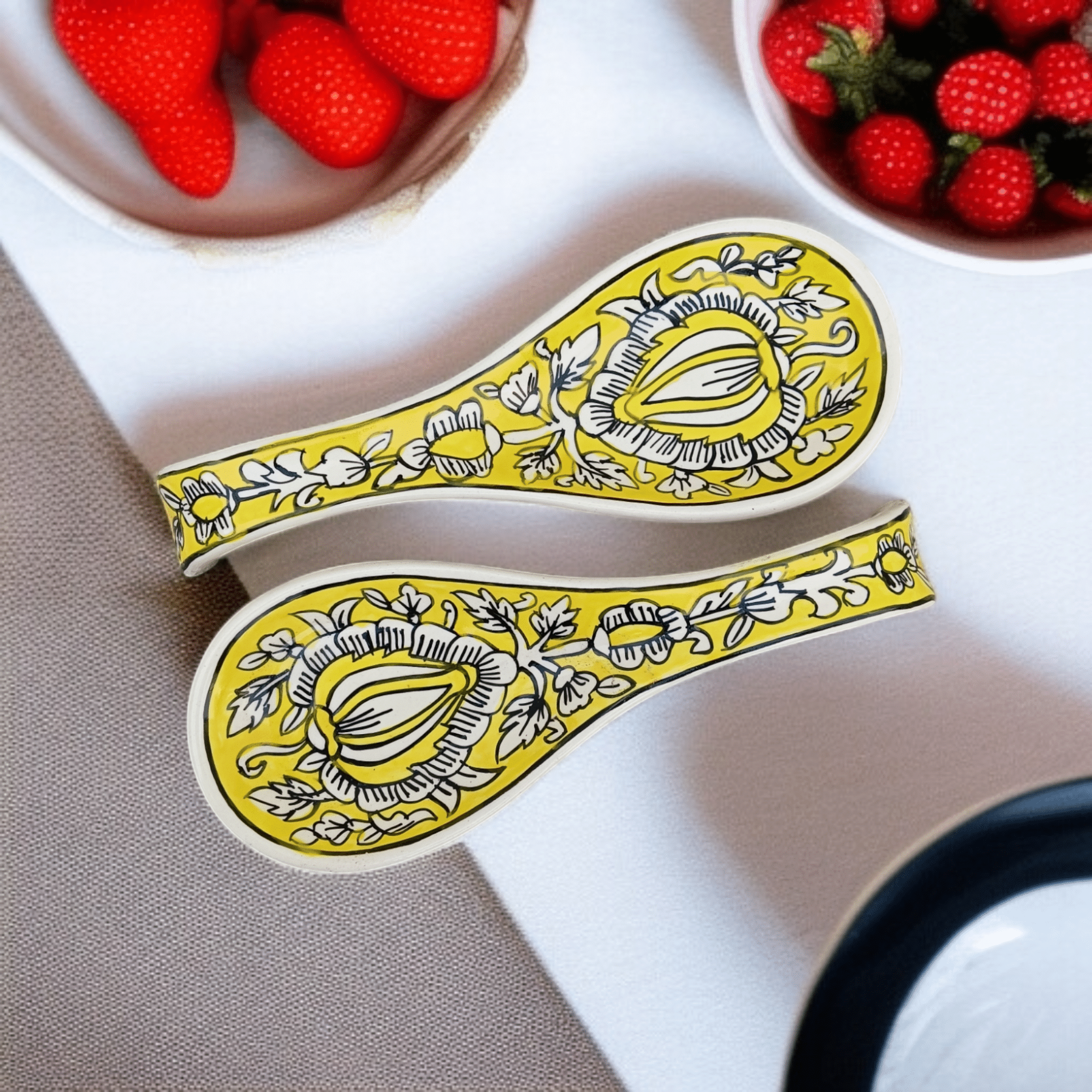    			Malaikah Ylw Mghl Lng Spn Rst Ceramic Printed Soup Spoon Yellow ( Pack of 2 )