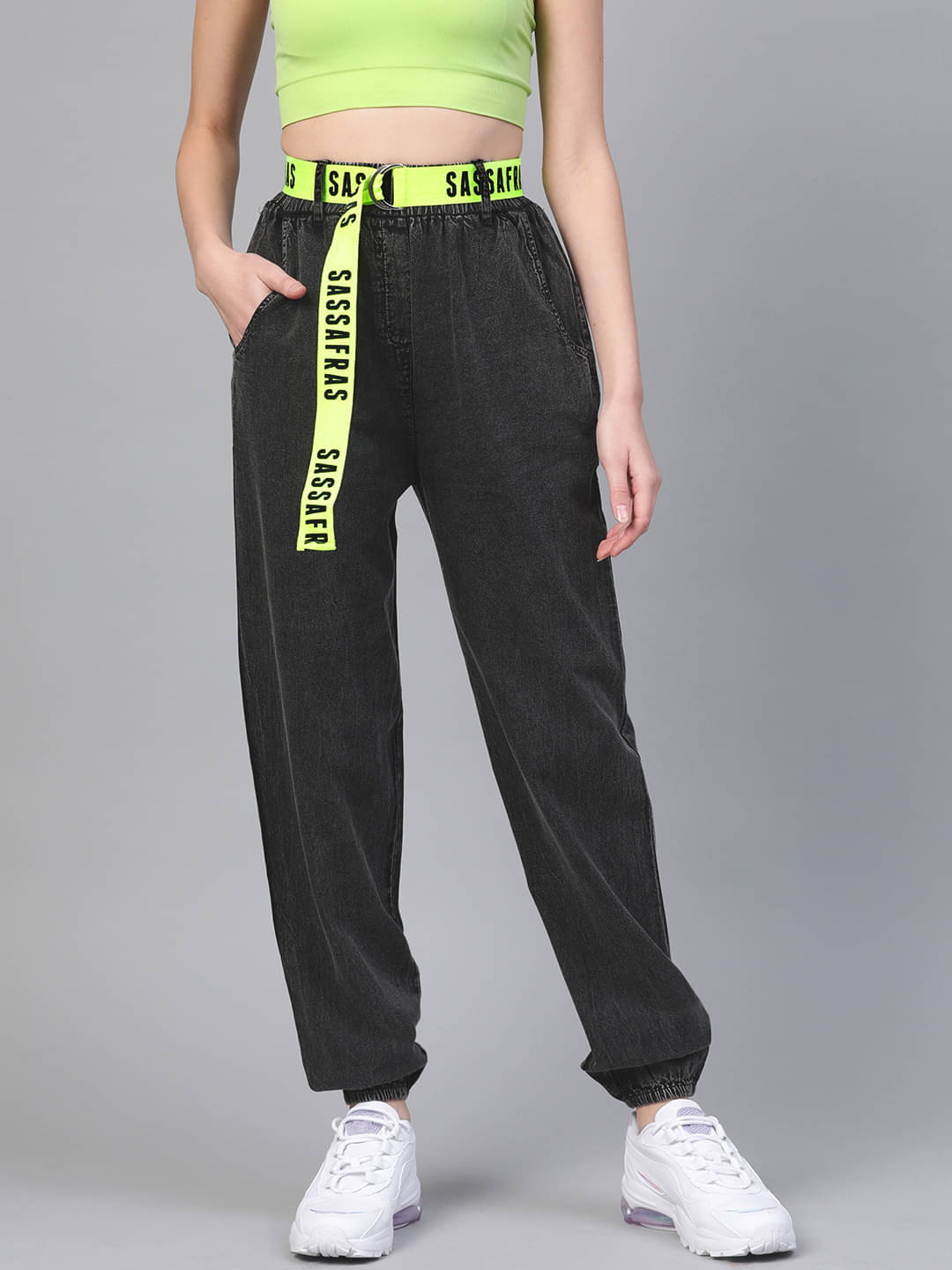     			Sassafras Pack of 1 Denim Regular Women's Casual Pants ( Black )