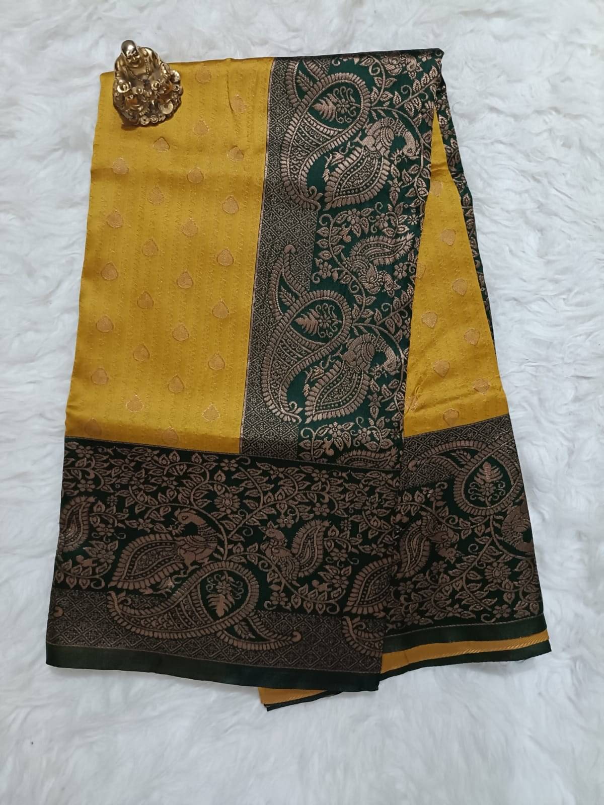     			Semore Art Silk Embellished Saree With Unstitched Blouse Piece ( Yellow )
