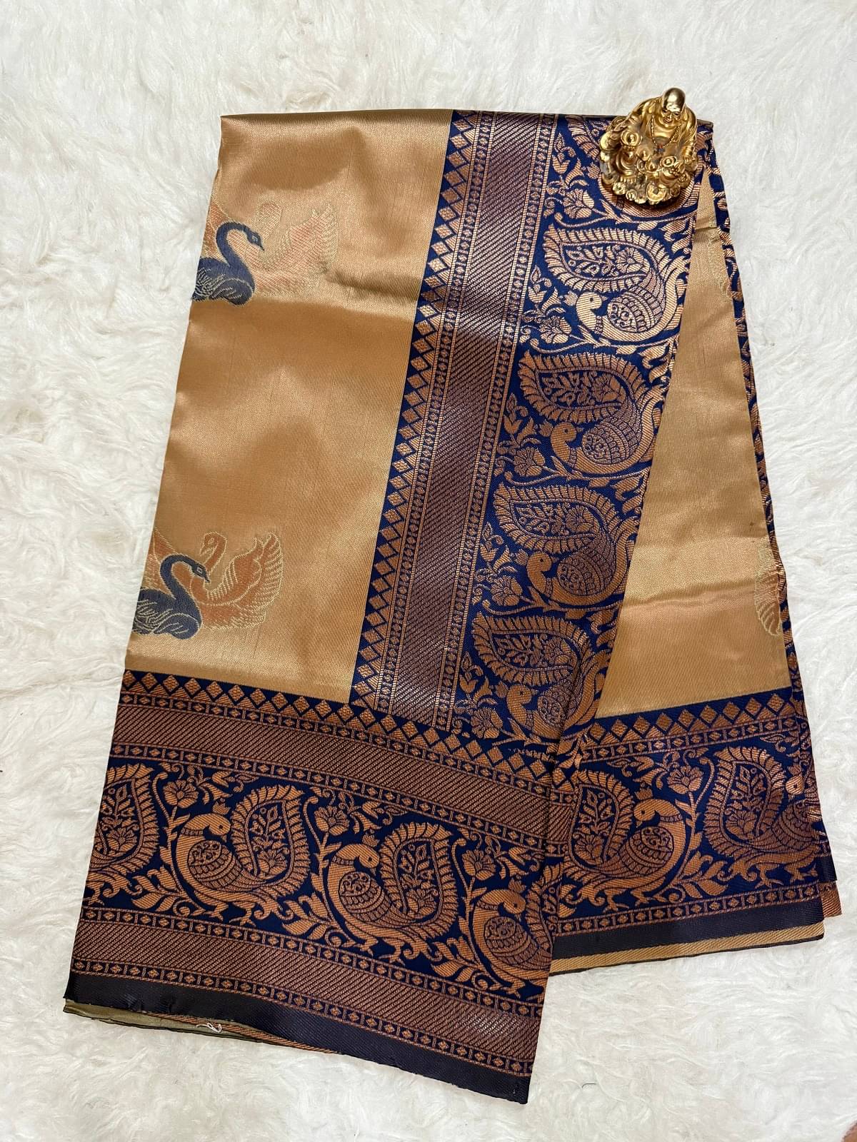     			Semore Art Silk Solid Saree With Unstitched Blouse Piece ( Cream )