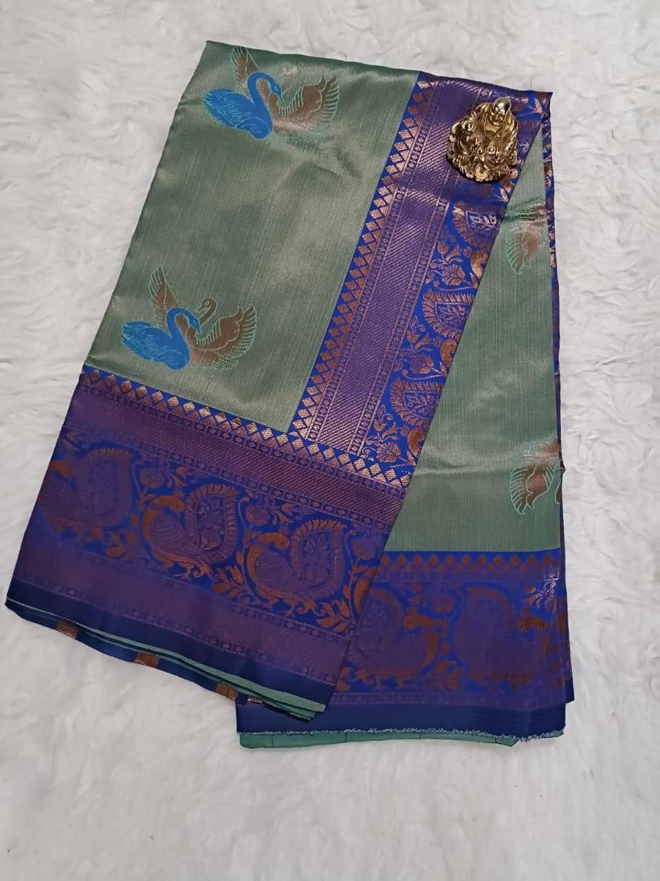 Semore Art Silk Solid Saree With Unstitched Blouse Piece ( Sea Green ) Semore Art Silk Solid Saree With Unstitched Blouse Piece ( Sea Green )