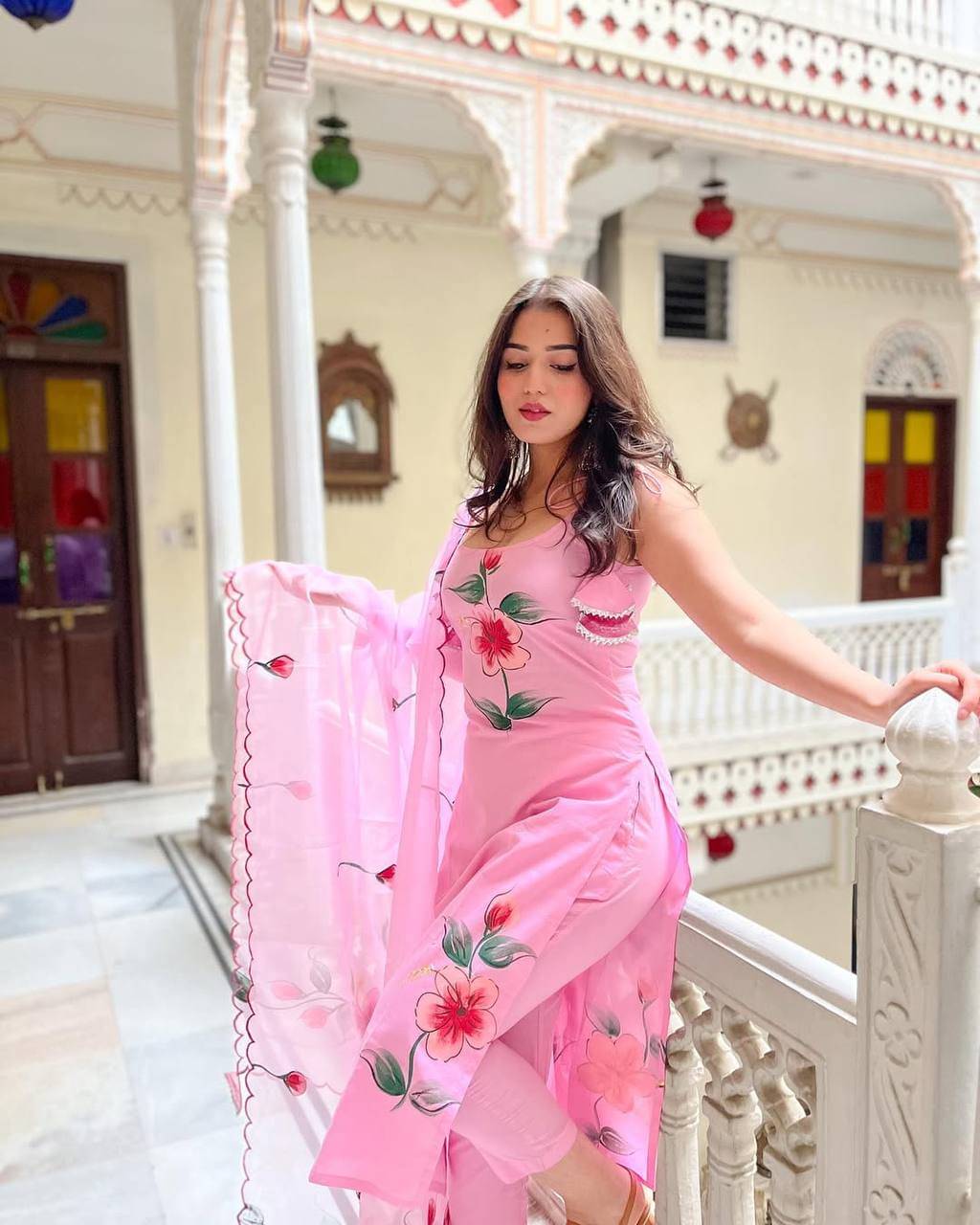 Vaidehi Fashion Women Viscose Embroidered Straight Kurti With Pants ( Pink ) Vaidehi Fashion Women Viscose Embroidered Straight Kurti With Pants ( Pink )