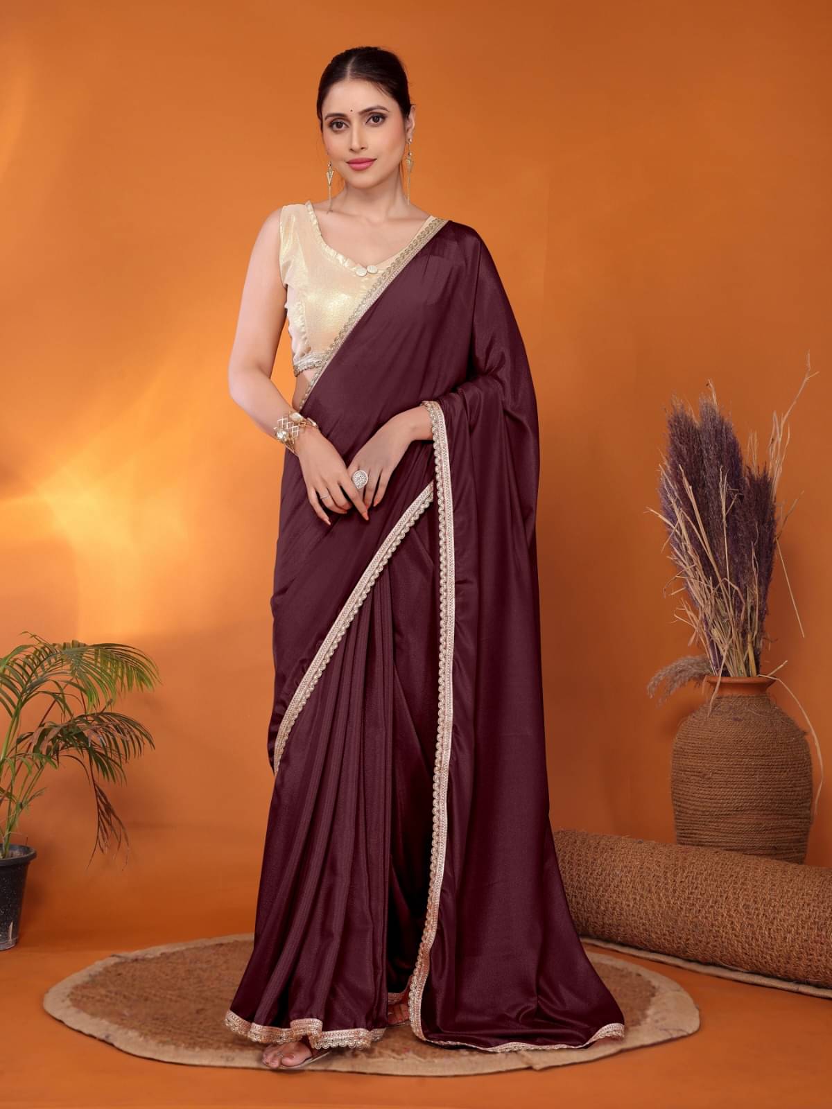 BLEESBURY Zimmy Choo Solid Saree With Unstitched Blouse Piece ( Burgundy ) BLEESBURY Zimmy Choo Solid Saree With Unstitched Blouse Piece ( Burgundy )