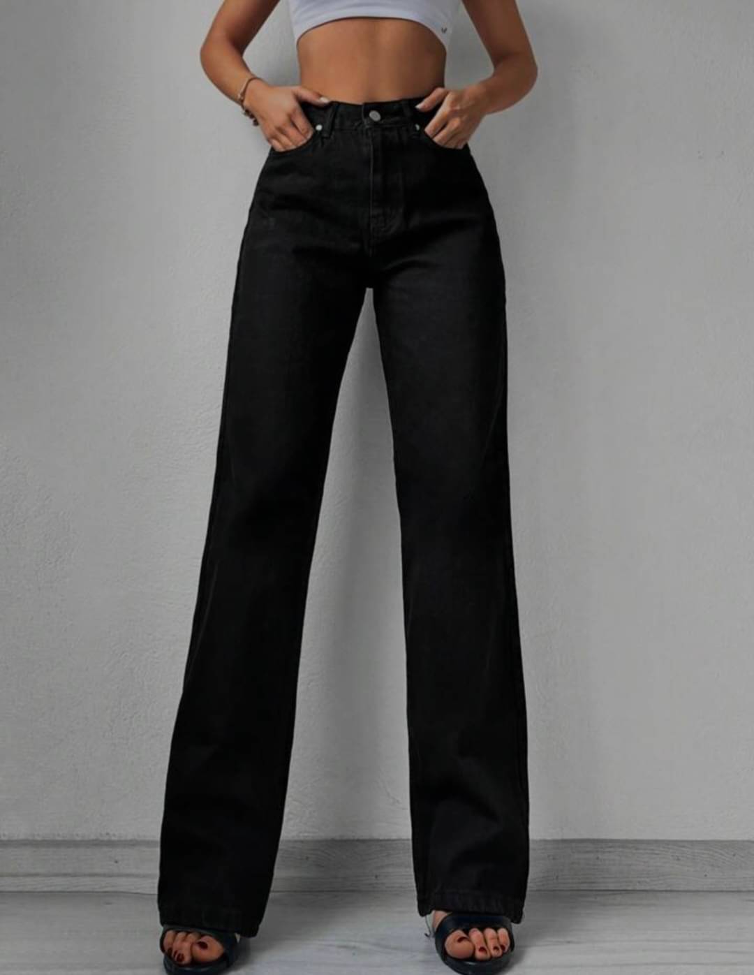     			Bluethreads Women's Relaxed Fit High-Rise Jeans ( Black )