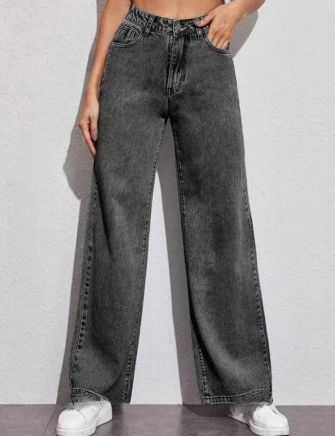     			Bluethreads Women's Relaxed Fit High-Rise Jeans ( Black )