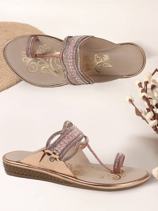     			DIPYO Peach Women's Flats