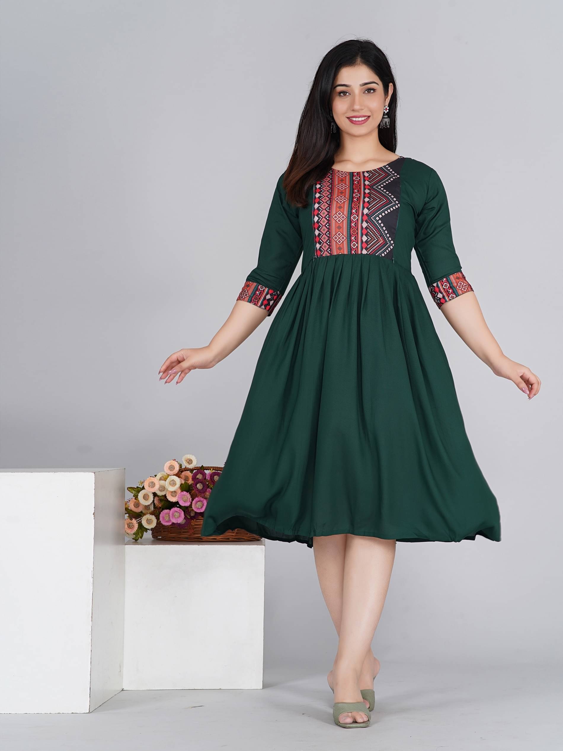 Genric Women Rayon Printed Anarkali Kurti ( Dark Green ) Genric Women Rayon Printed Anarkali Kurti ( Dark Green )