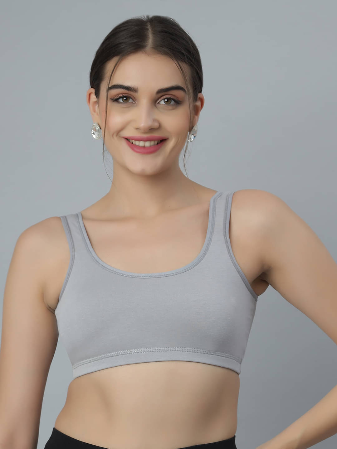     			LUXORA Grey Cotton Blend Non Padded Women's Sports Bra ( Pack of 1 )