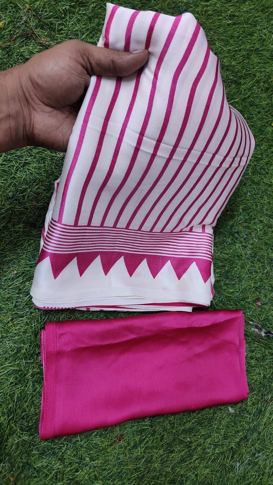 Sitanjali Crepe Striped Baluchari Saree With Unstitched Blouse Piece ( Pink ) Sitanjali Crepe Striped Baluchari Saree With Unstitched Blouse Piece ( Pink )