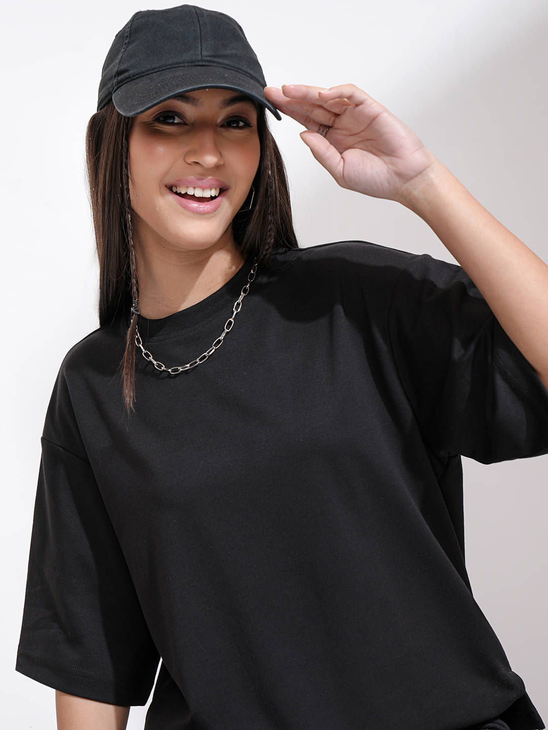     			Tokyo Talkies Women Cotton Blend Solid Regular Fit Round Neck T-Shirt ( Black )