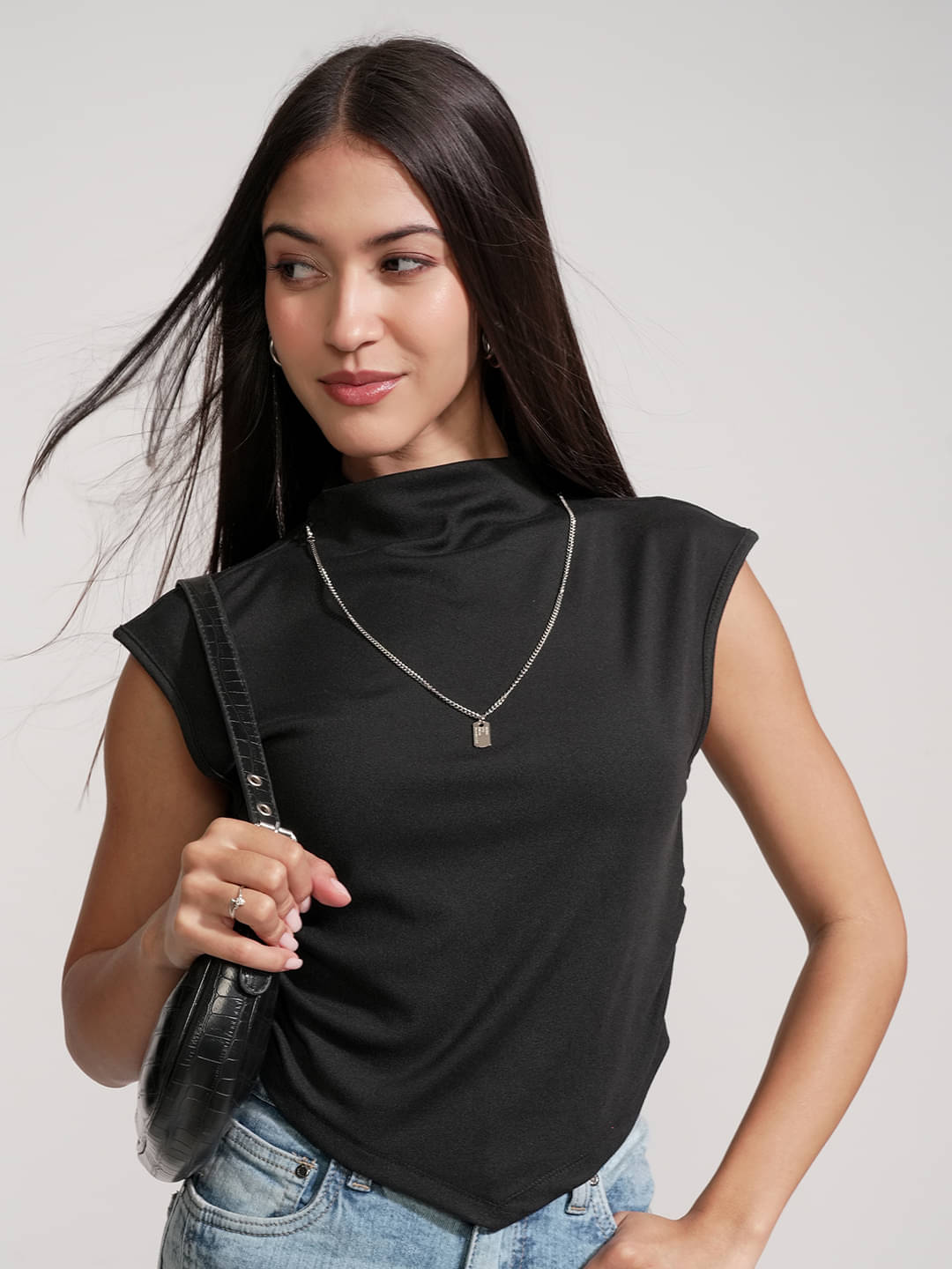 Tokyo Talkies Women Poly Cotton Solid Regular Fit High Neck T-Shirt ( Black ) Tokyo Talkies Women Poly Cotton Solid Regular Fit High Neck T-Shirt ( Black )