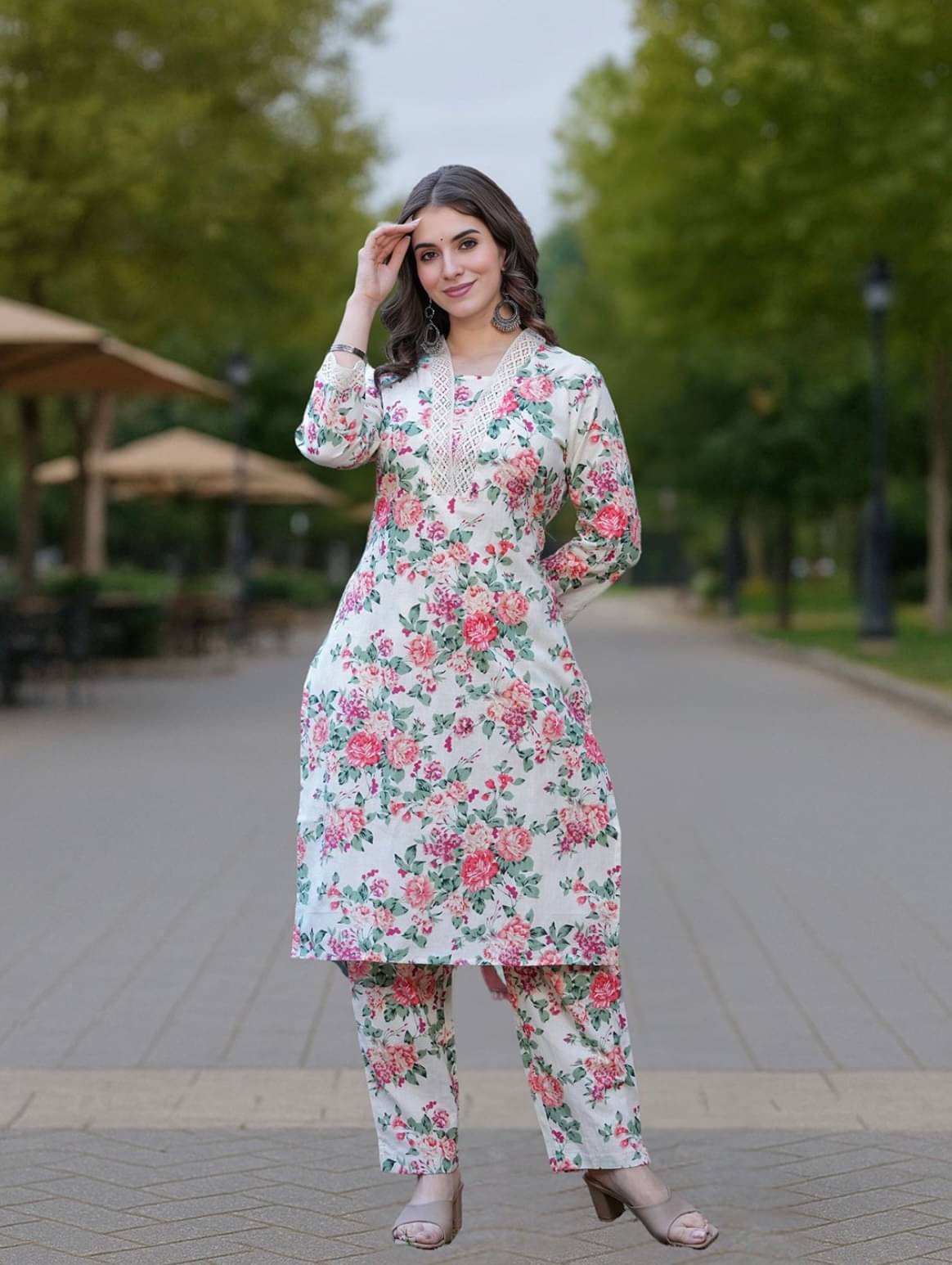     			YAGNIK FASHION Women Cotton Blend Solid Flared Kurti With Pants ( Off White )