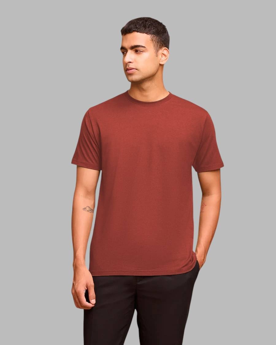     			YHA Men Cotton Blend Regular Fit Solid T-Shirt ( Rust Brown )